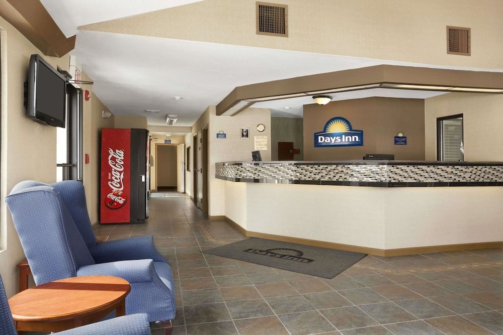 Days Inn by Wyndham Middletown 2