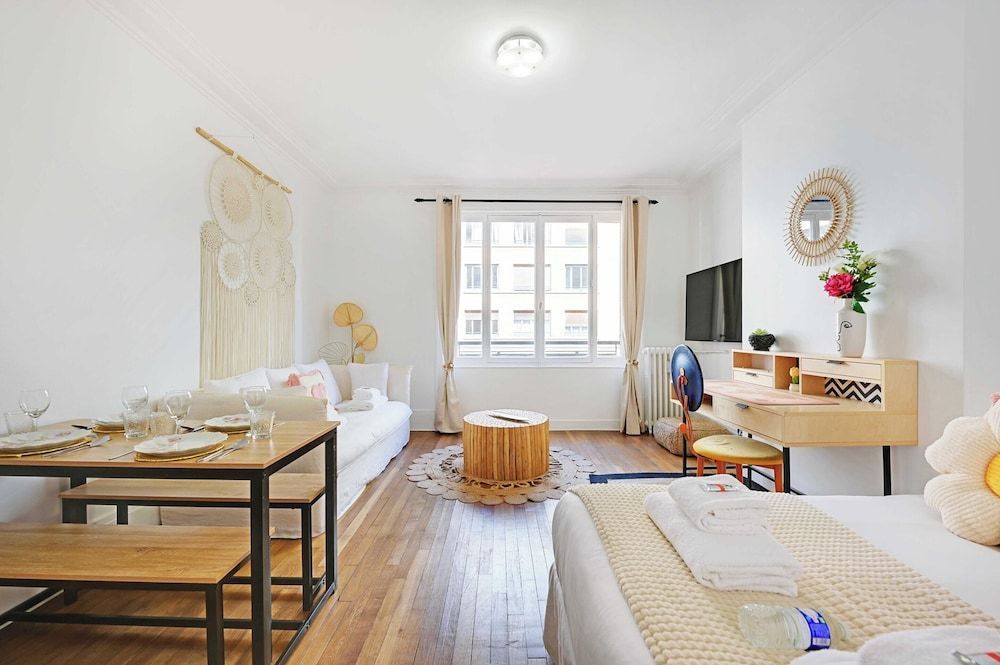 Charming Apartment -4p- Near Arc de Triomphe 1