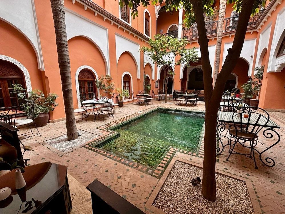 Riad Amina 1