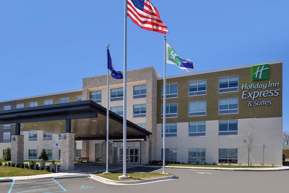 Holiday Inn Express & Suites FARMINGTON HILLS - DETROIT by IHG 1