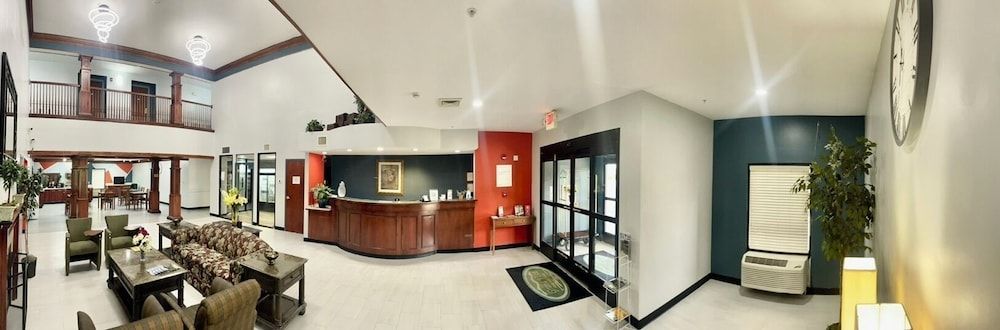 Grand Vista Hotel and Suites 2