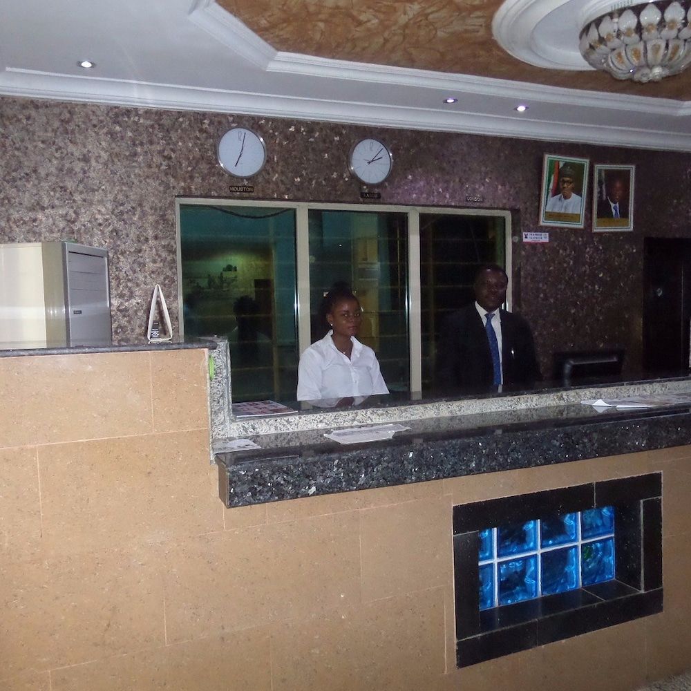 Sugarland Hotel & Suites 2