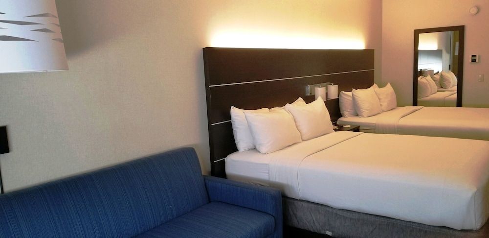Holiday Inn Express MADERA-YOSEMITE PK AREA by IHG 2