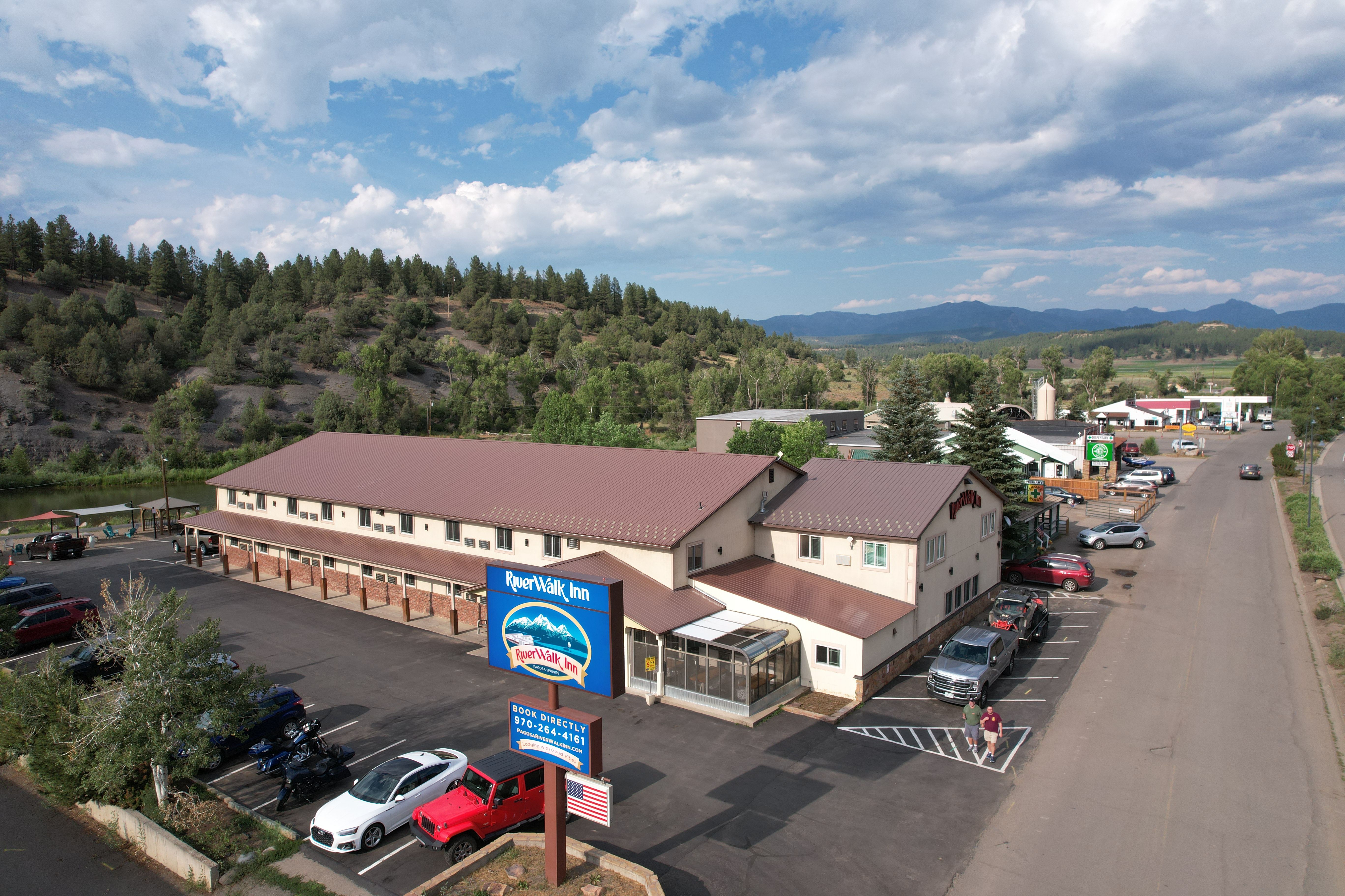 RiverWalk Inn 2