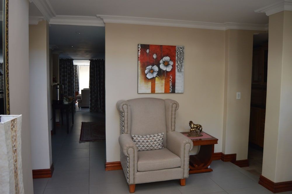 Airport Gardens Boutique Hotel 2