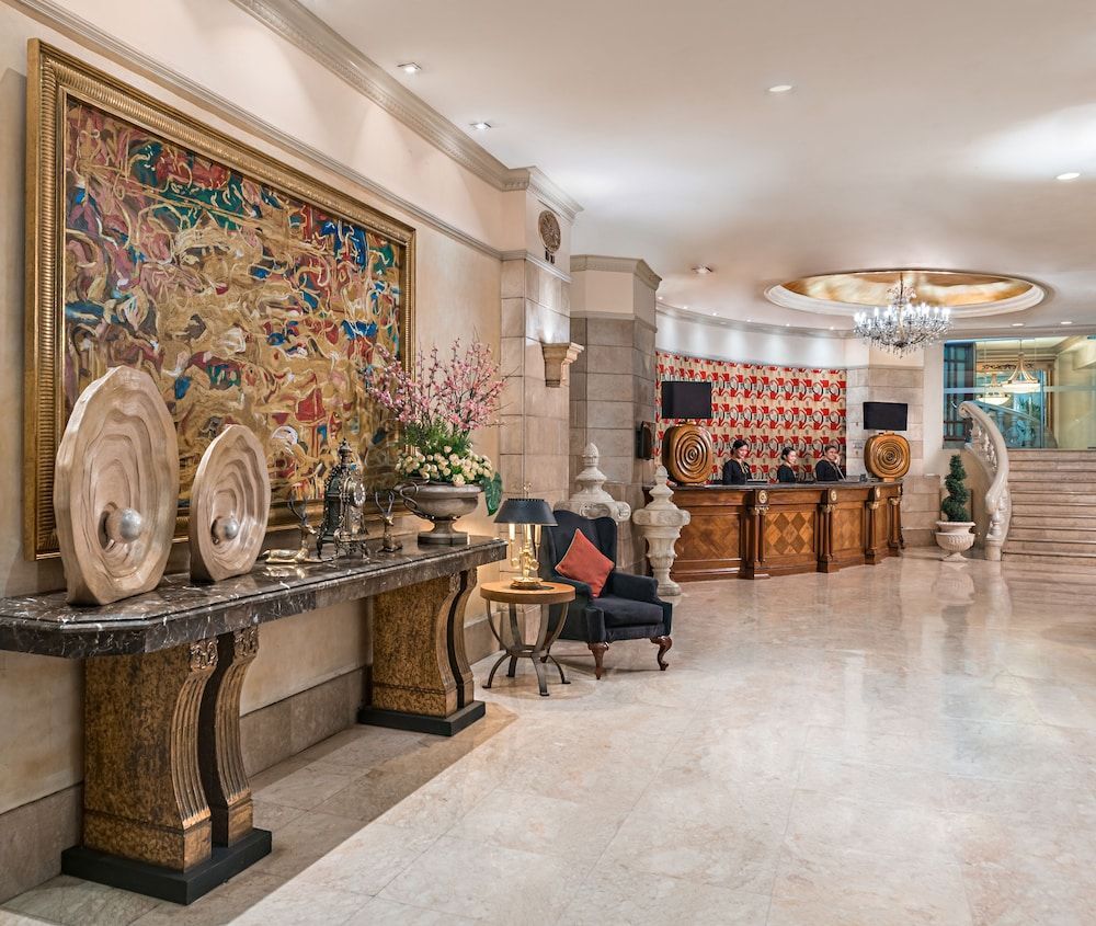 Makati Palace Hotel 1