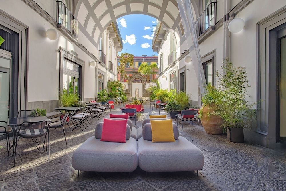Hotel Piazza Bellini & Apartments 1