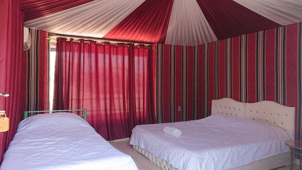 Glamping at wadi rum under the sun 1