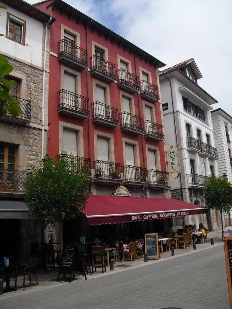 Hotel Los Robles 1