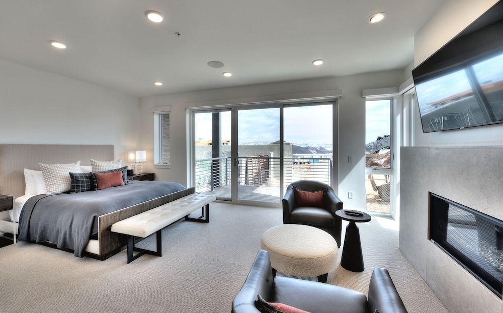 Apex Residence by All Seasons Resort Lodging 2