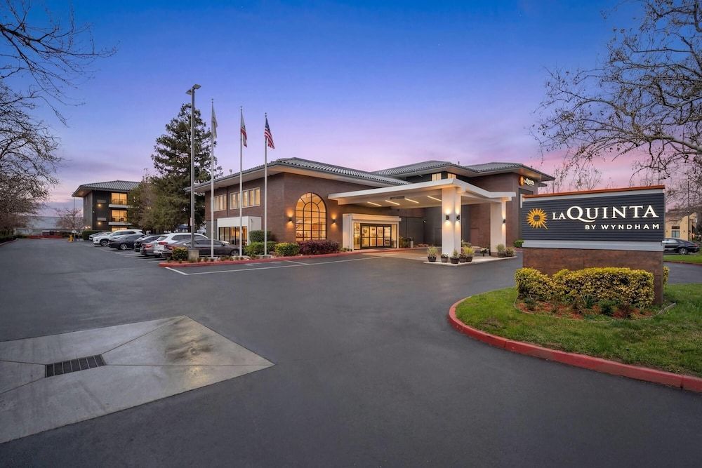 La Quinta by Wyndham Oakland - Hayward 1