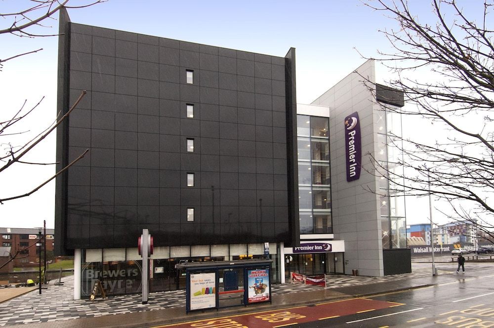 Premier Inn Walsall Town Centre 1