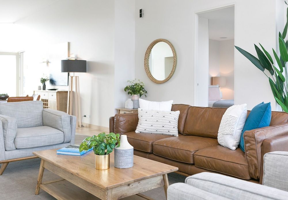 Sullivans Cove Apartments 1