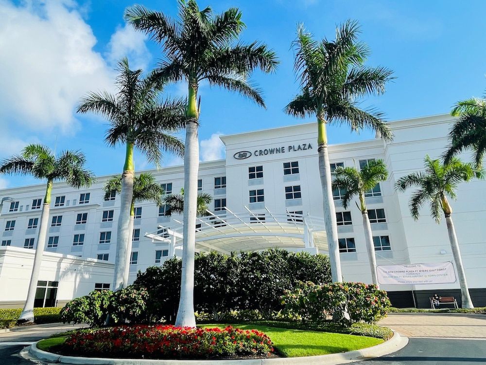 Crowne Plaza FT. MYERS GULF COAST by IHG 1