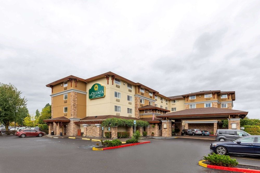 La Quinta by Wyndham Vancouver 1