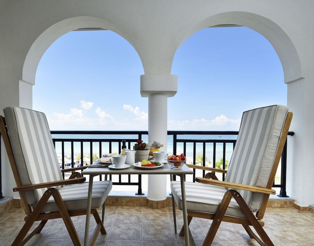 Assano Seafront Luxury 2