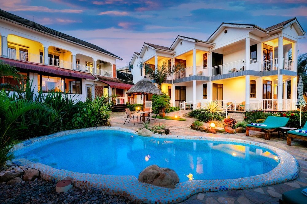 2 Friends Beach Hotel 1