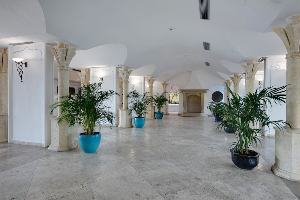 Phi Hotel Sighientu 2