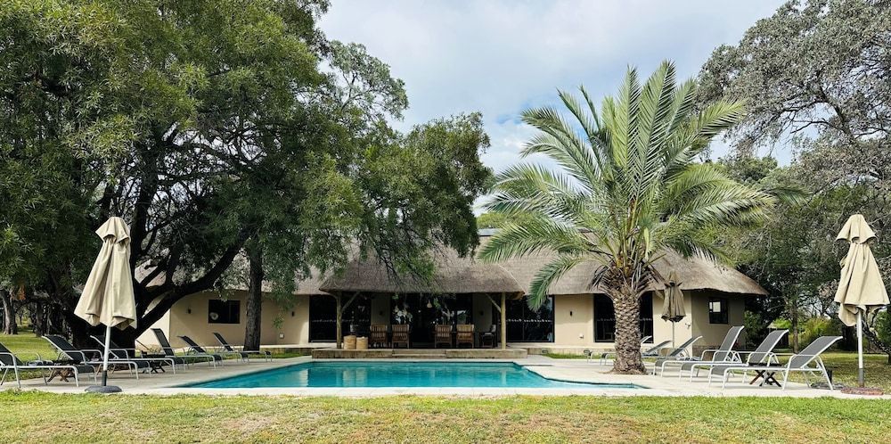Mziki Safari Lodge 1