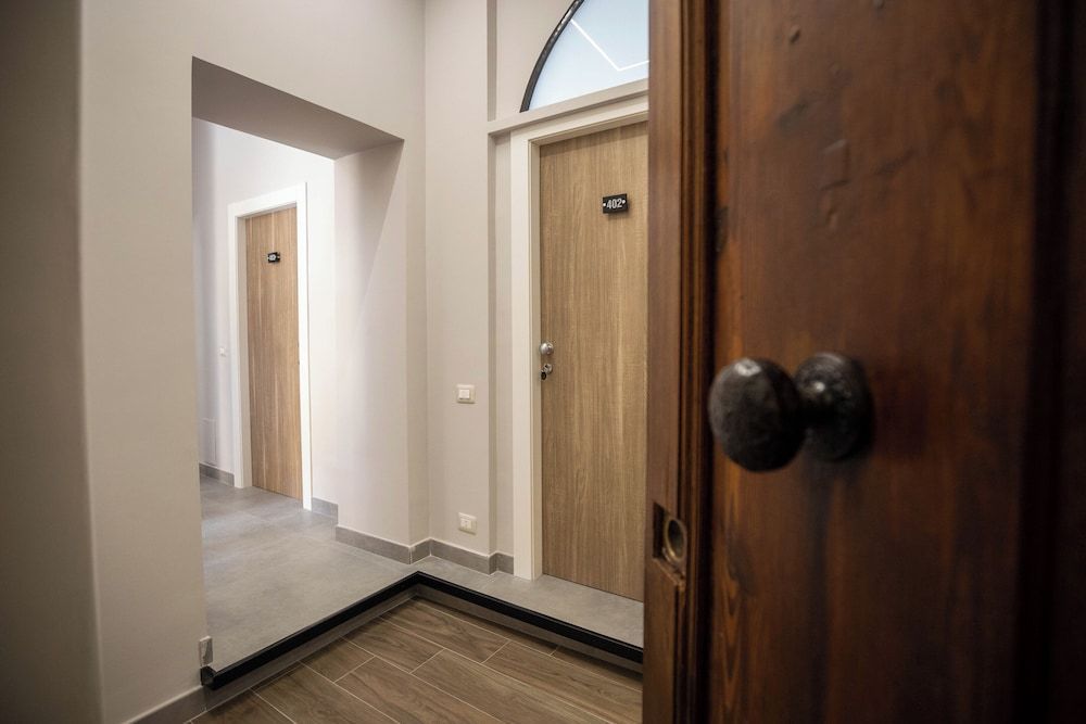 L èlégant Boutique Rooms Naples 2