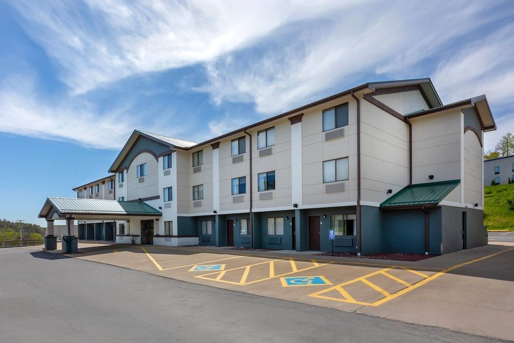 Quality Inn Meadville 1