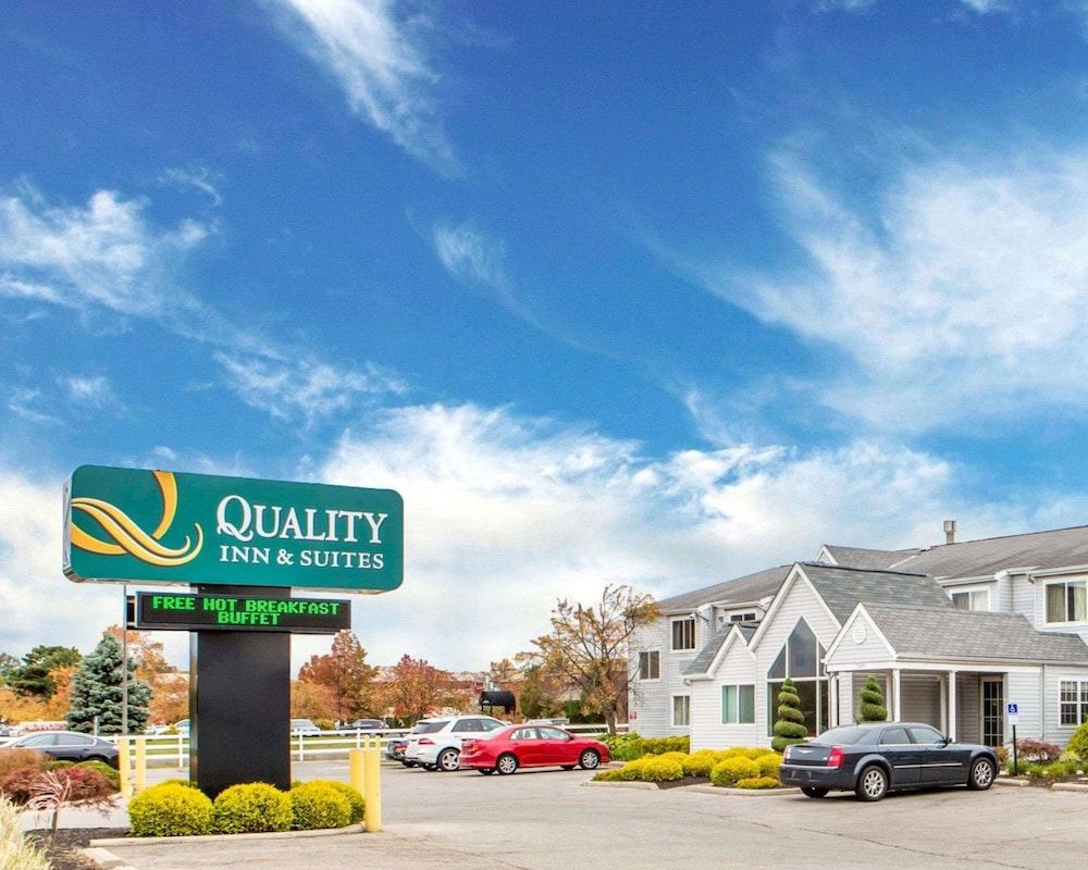Quality Inn & Suites North-Polaris 1