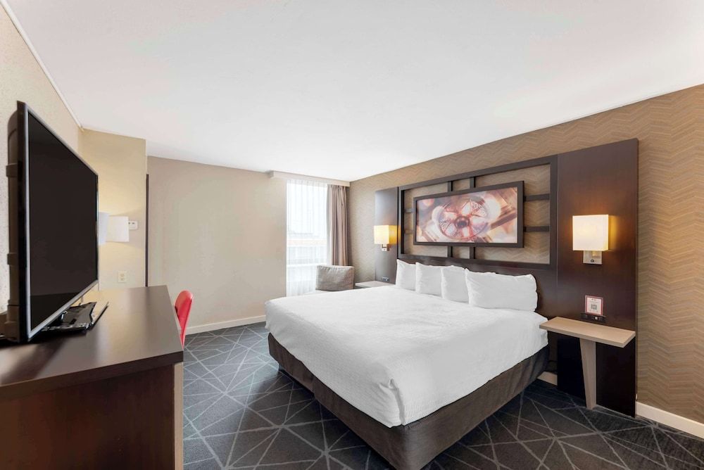 Best Western Plus Austin Central 1