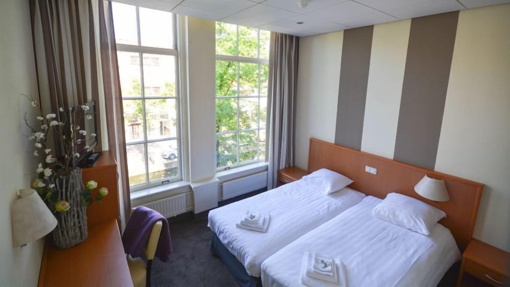 Hotel Royal Bridges 1