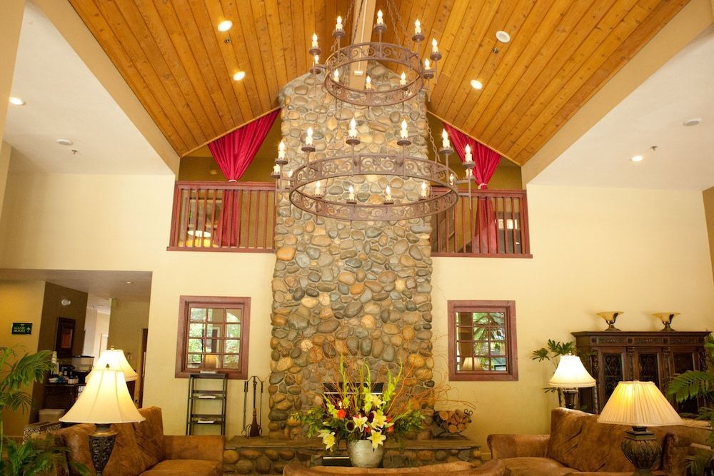 Forest Suites Resort at the Heavenly Village 2