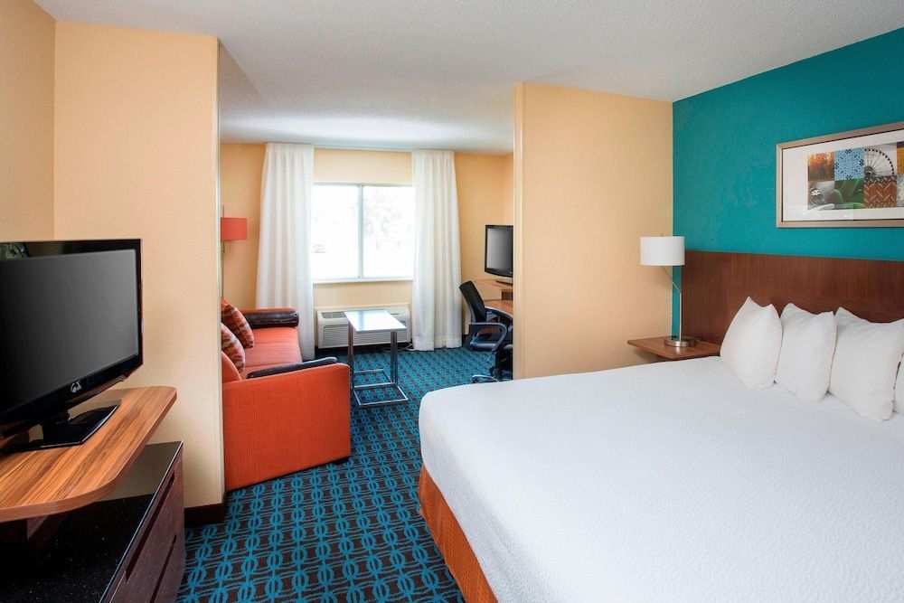 Fairfield Inn & Suites by Marriott Terre Haute 1