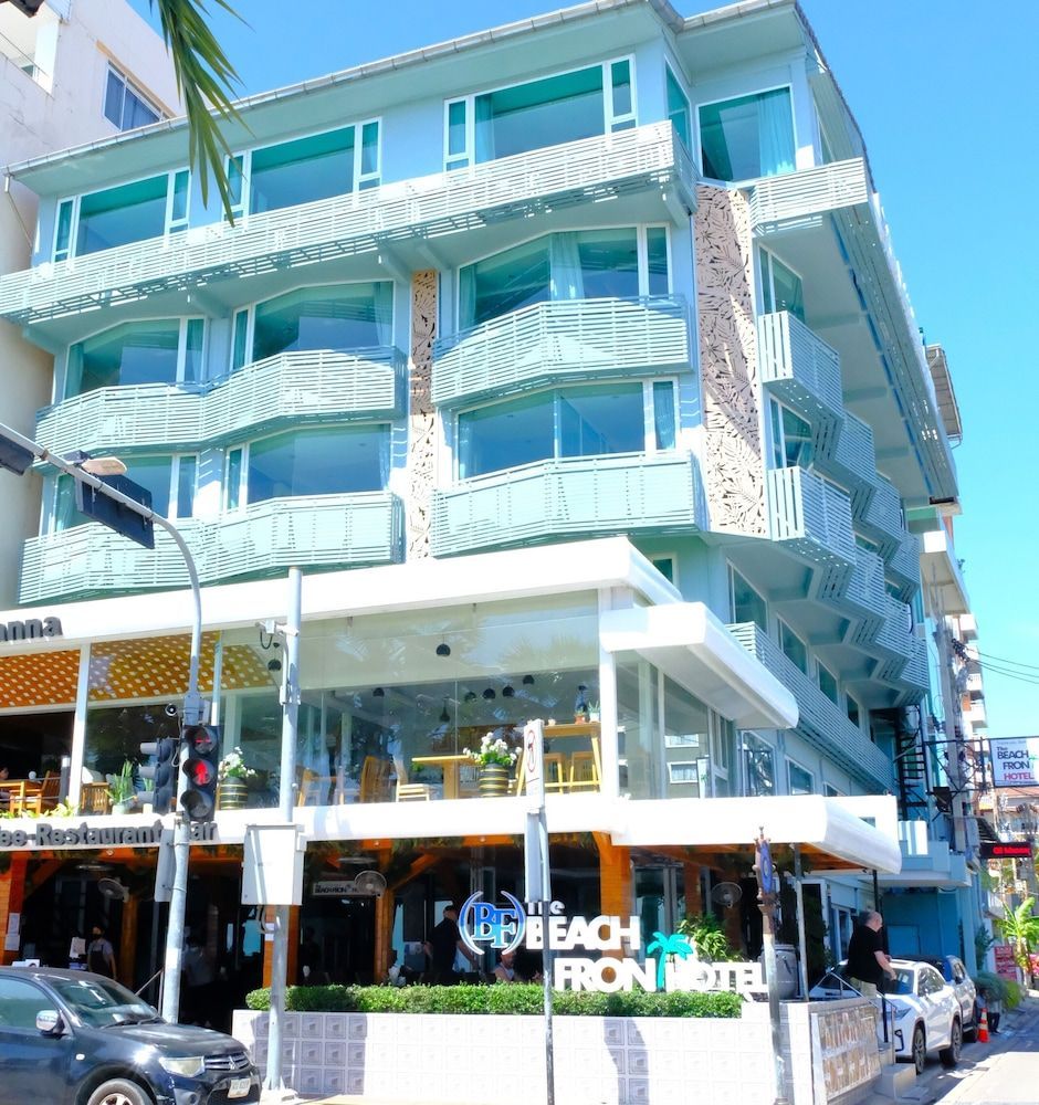 The Beach Front Resort Pattaya - SHA Plus 1