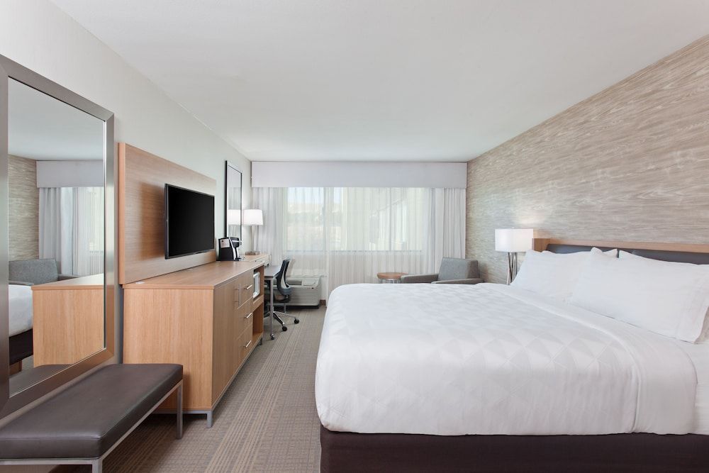 Holiday Inn PALMDALE-LANCASTER by IHG 2