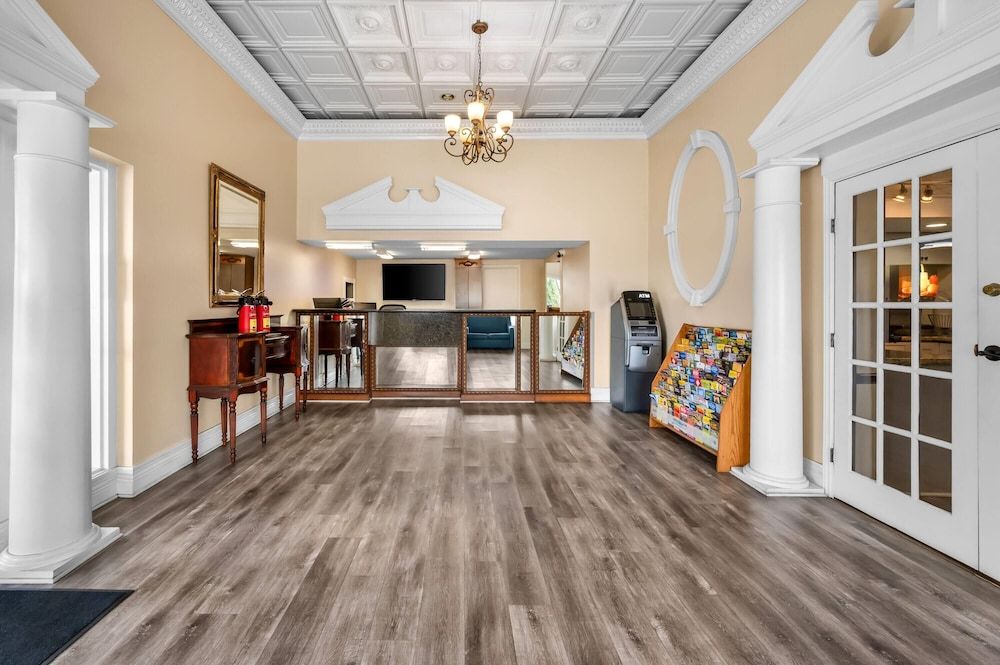 Super 8 by Wyndham Metairie 2