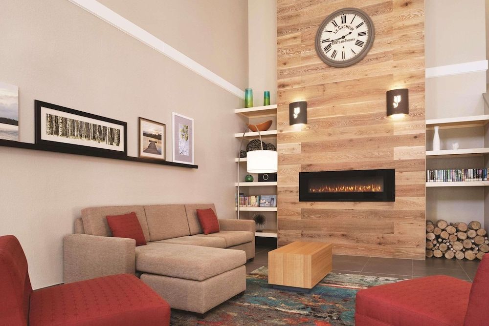Country Inn & Suites by Radisson, Madison Southwest, WI 2