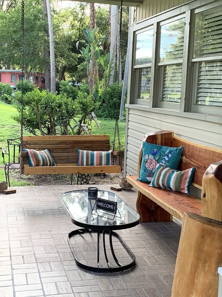 Nature Coast Inn & Cottages 2