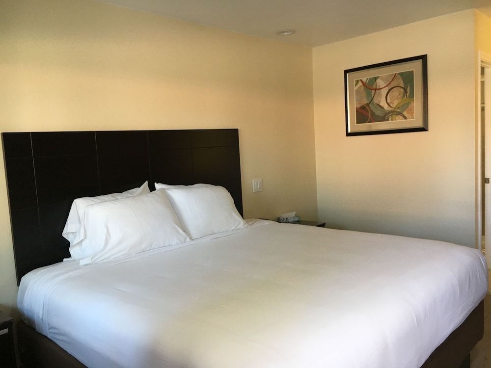 Colton Inn 1