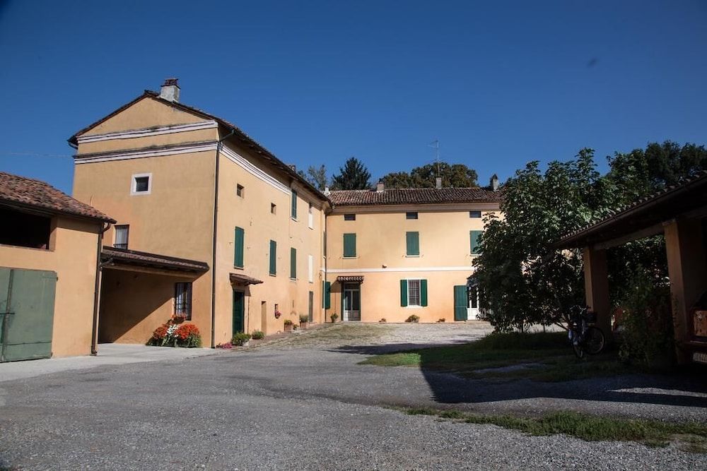 B&B Stradivari 1