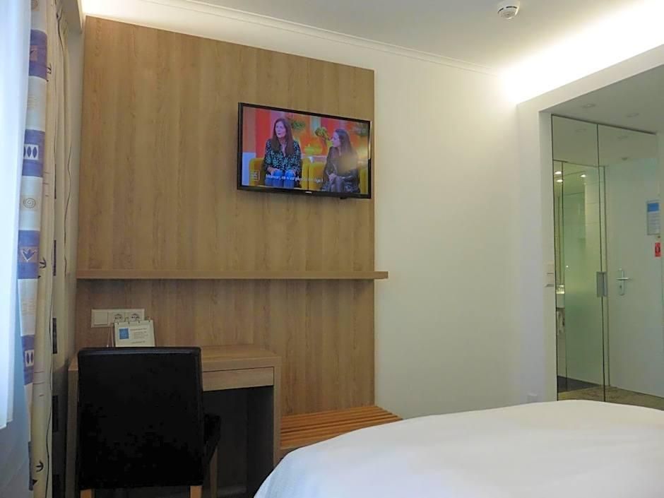 Hotel Empire 1