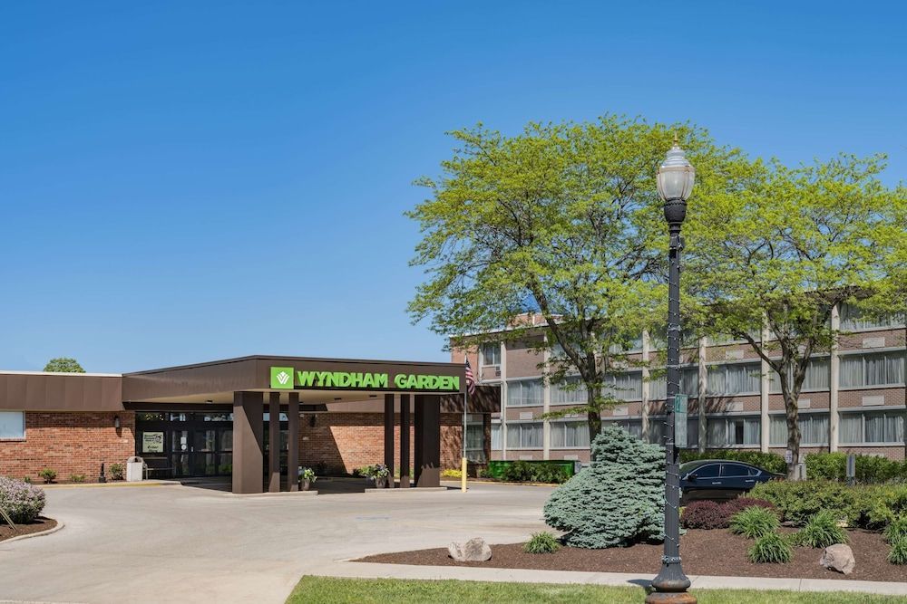 Wyndham Garden Kenosha Harborside 1
