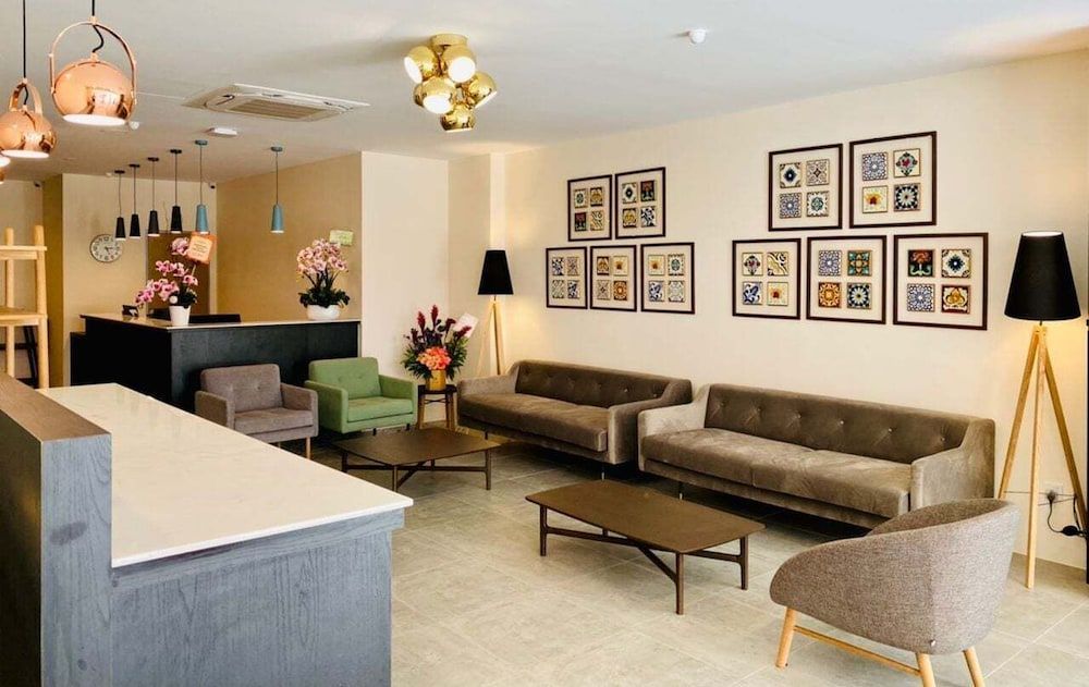 Bishop Hotel 1