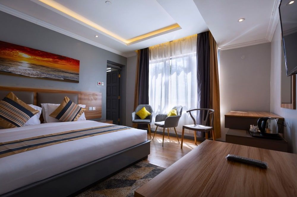 Raha Hotel & Suites 1