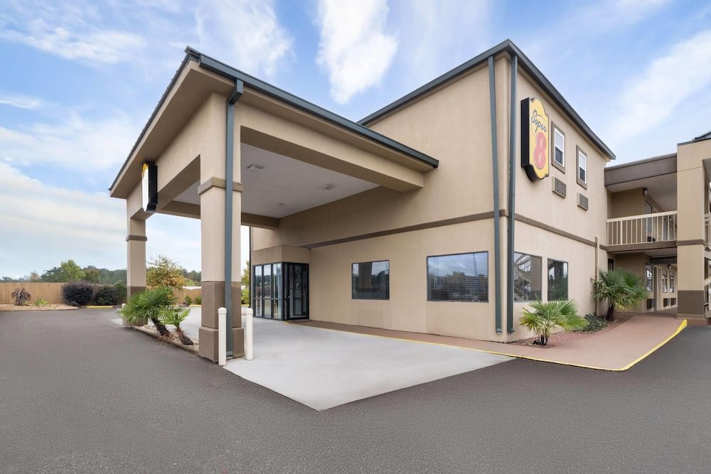 Super 8 by Wyndham Macon West 1