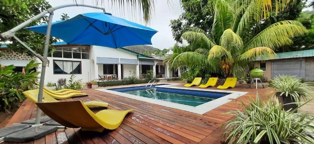 Castaway Lodge 1