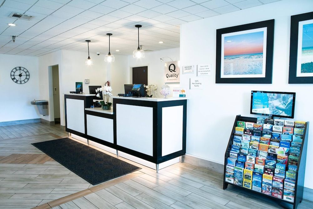 Quality Inn Palm Beach International Airport 2