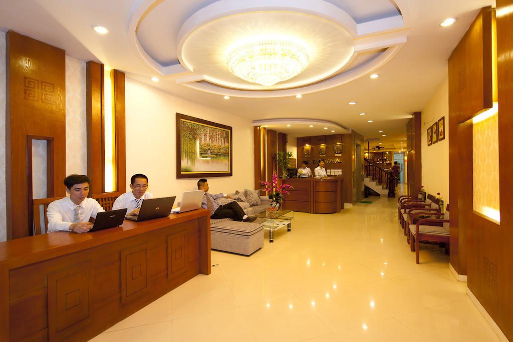 Holiday Suites Hotel & Spa 1