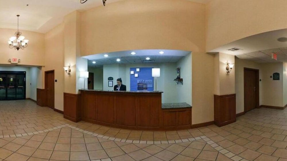 Holiday Inn Express & Suites VINITA by IHG 2
