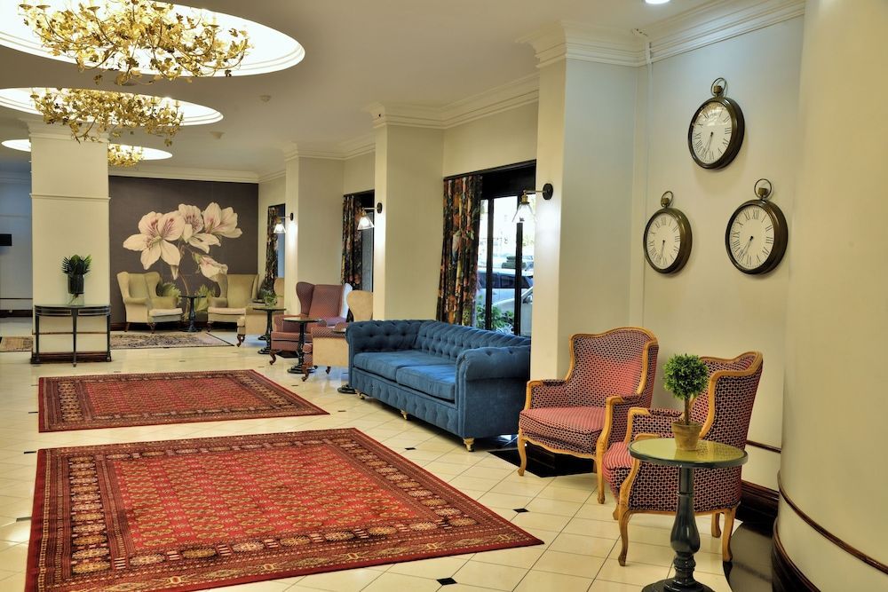 Cresta Jameson Hotel 2