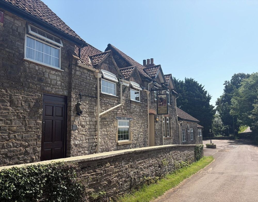 The Hunters Rest Inn 1