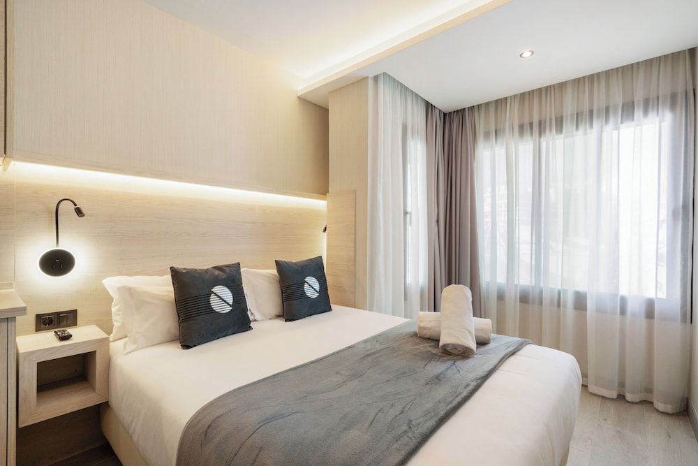 Dobo Madrid SB203 1
