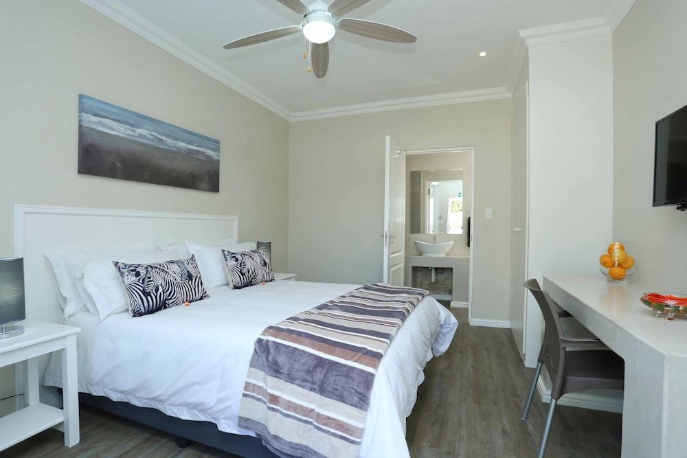 Eagle Cove 1